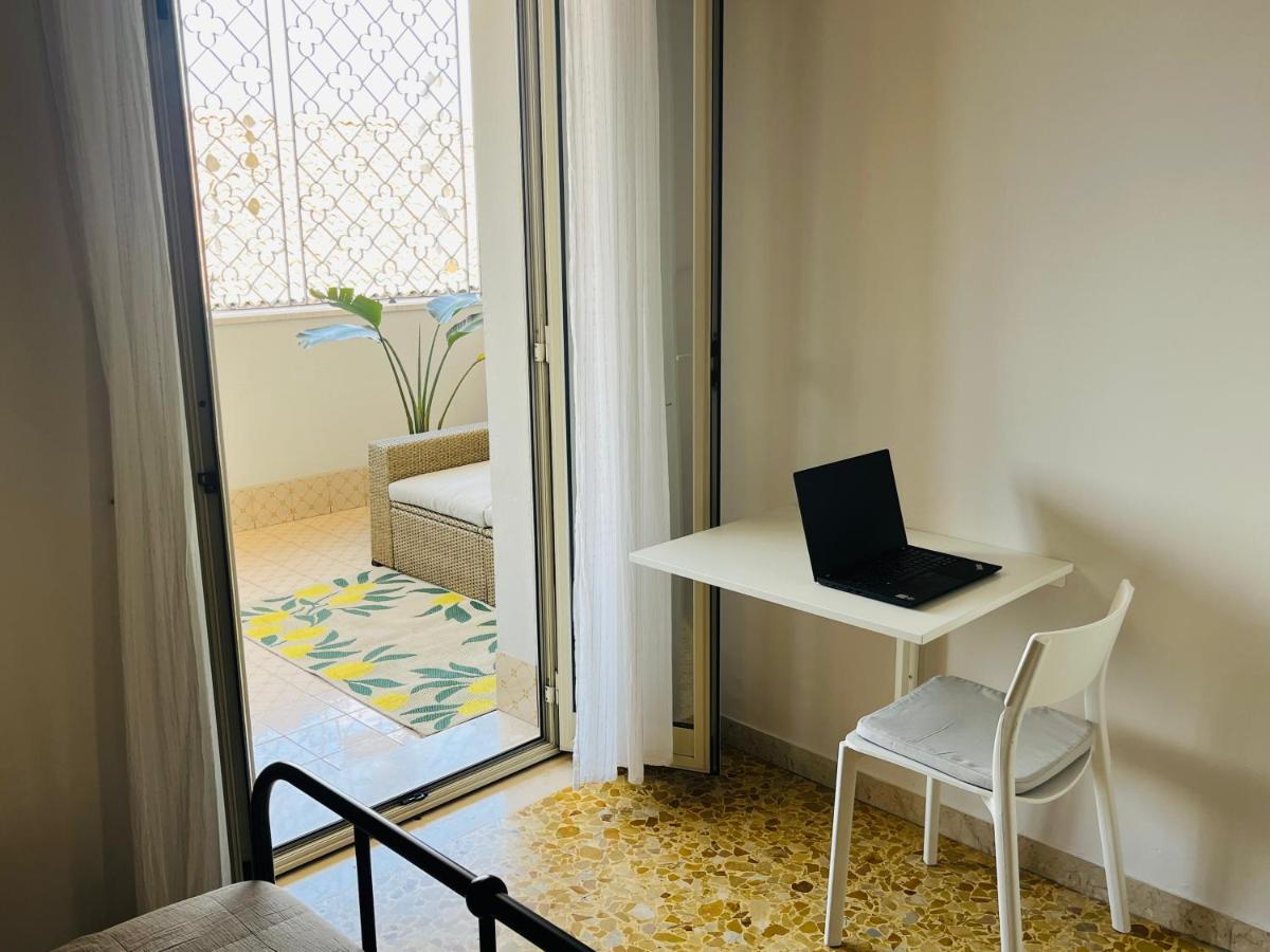 La Terrazza Di Sant'Agata Appartement Catánia Buitenkant foto