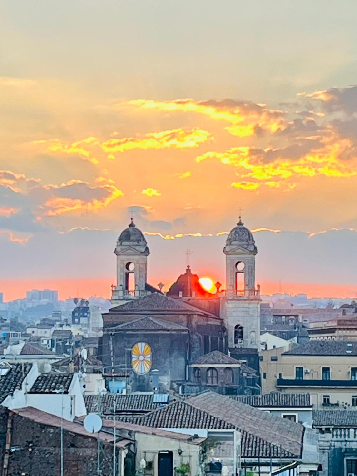 La Terrazza Di Sant'Agata Appartement Catánia Buitenkant foto