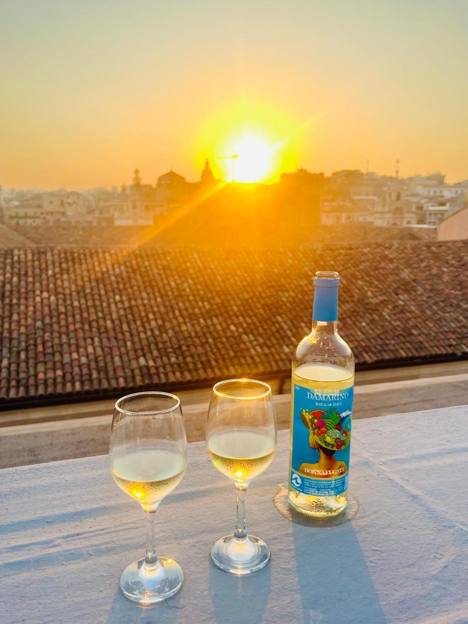 La Terrazza Di Sant'Agata Appartement Catánia Buitenkant foto
