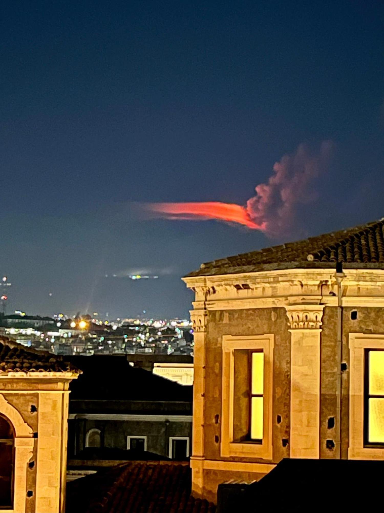 La Terrazza Di Sant'Agata Appartement Catánia Buitenkant foto